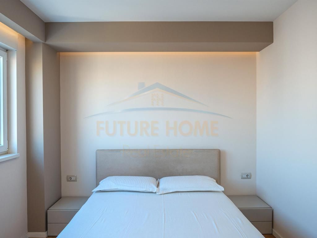 Shitet, Apartament 3+1+2, Kompleksi "Kontakt", 21 Dhjetori