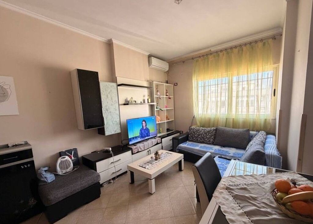 SHESIM APARTAMENT 1+1 NE VASIL SHANTO!