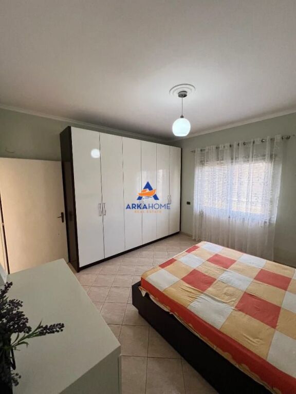 JEPET APARTAMENT ME QERA 2+1+BALLKON "RRUGA HALIL KURETANI, MISTO MAME,YZBERISHT" 400 EURO 