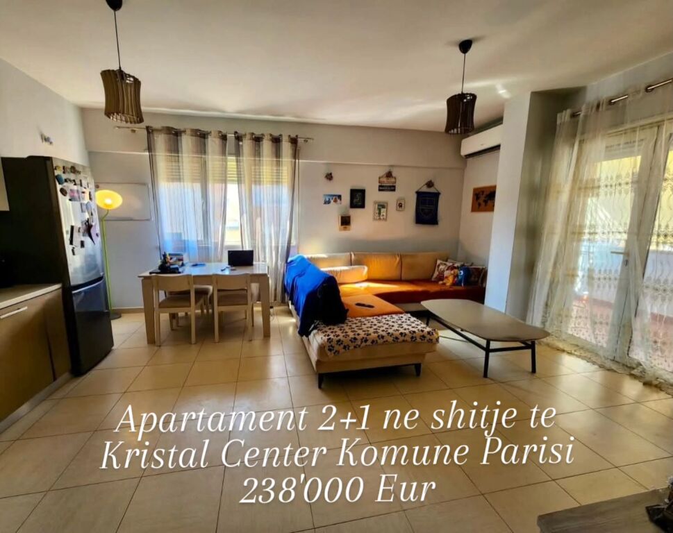 Shitet apart 2+1 te Kristal Center Komune Parisi