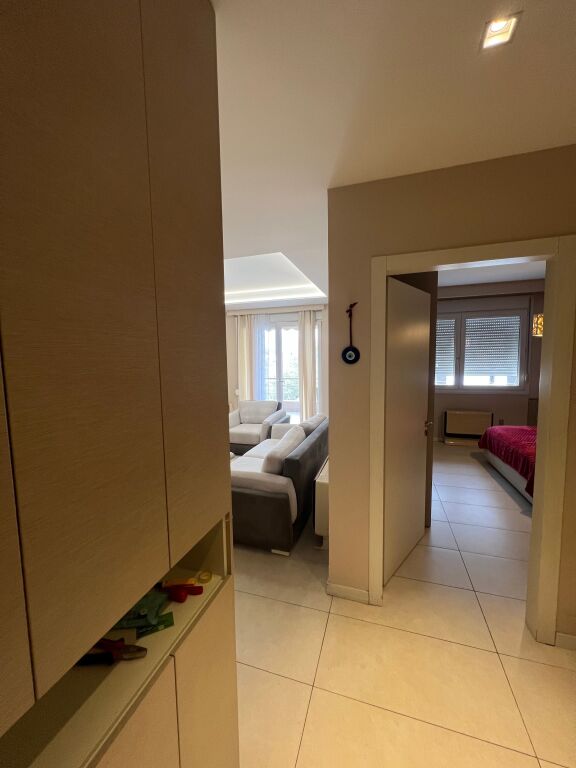 Shitet 1+1 te Liqeni Thatë