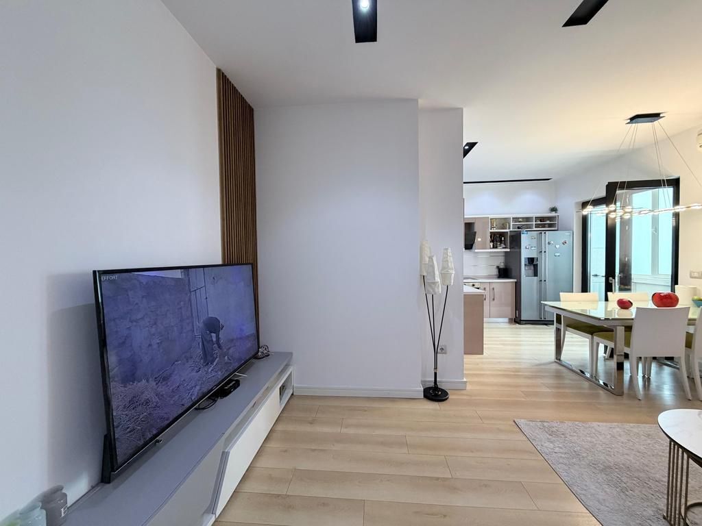 KAFE FLORA, SHESIM APARTAMENT 3+1