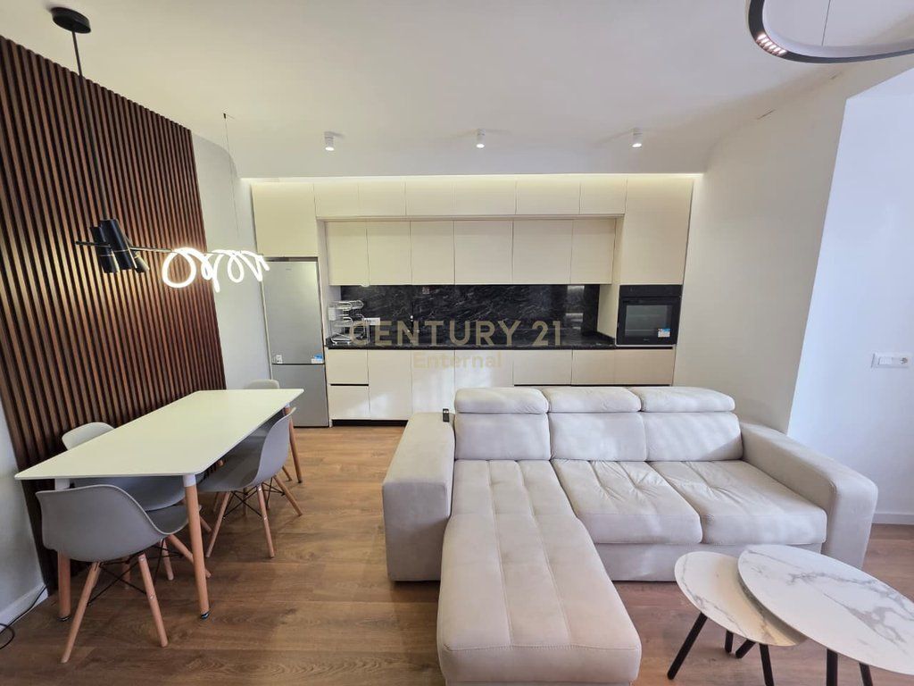 🏡 Apartament 2+1 me qira tek Juridiku, Ish-Bllok – Tiranë🤍