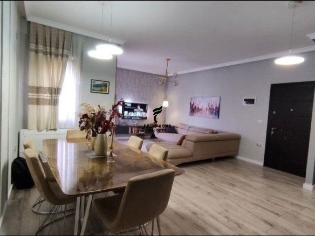 APARTAMENT ME QERA 2+1 KOPSHTI BOTANIK 60.000 LEKE FH-64413