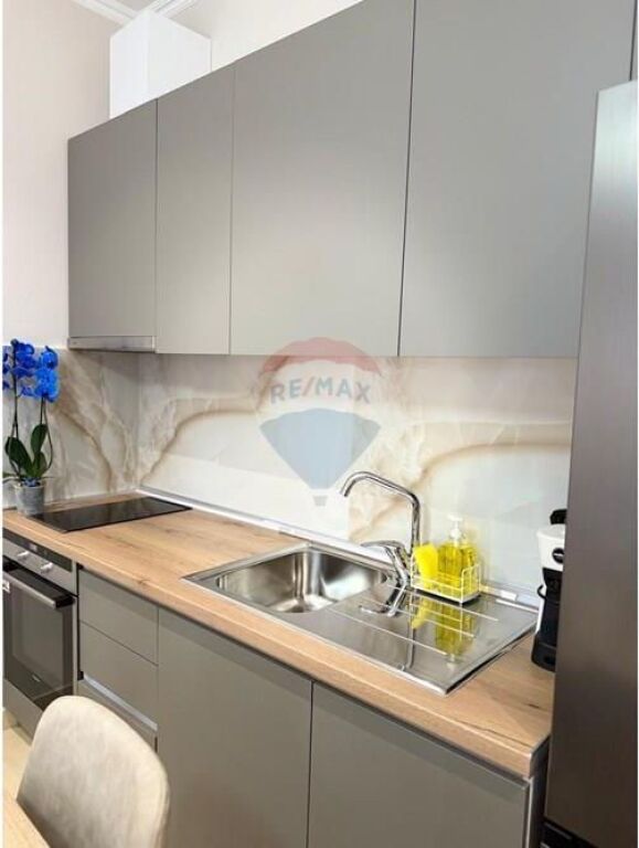 Apartment 1+1 for rent on Kavaja Street!