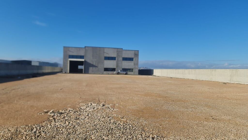 🏭 Warehouse for Sale – Porto Romano, Durres