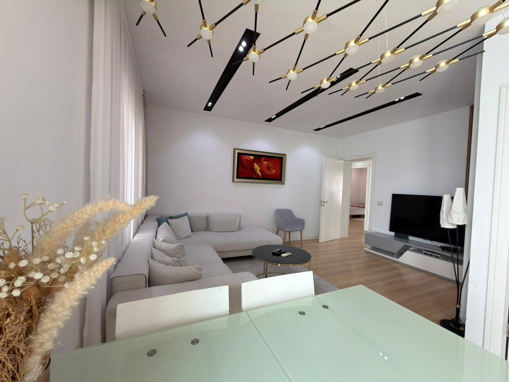 KAFE FLORA, SHESIM APARTAMENT 3+1