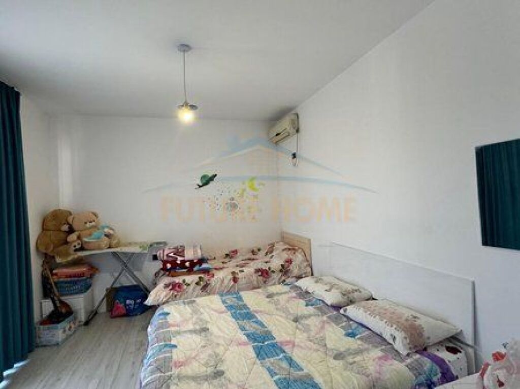 Apartment 2+1+2+ Veranda for Sale, Shkozë