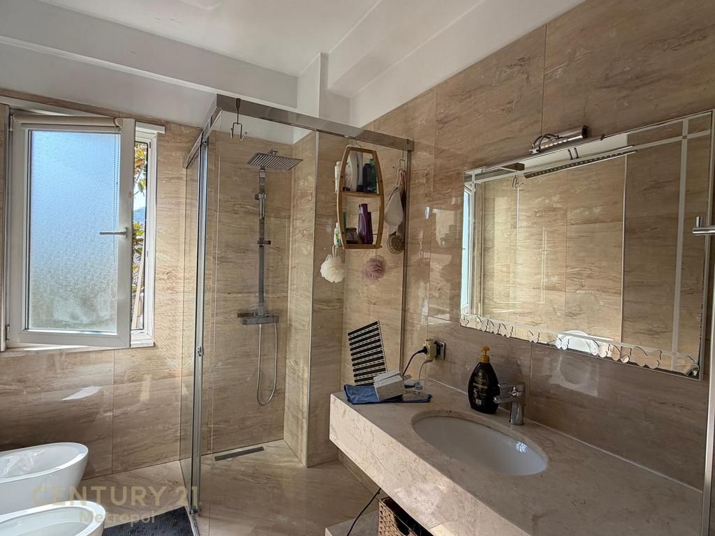 Super Apartment for Sale – Dry Lake (without Malore) 400,000 €