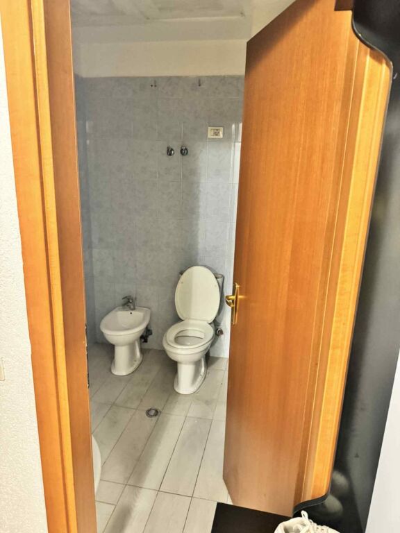 2+1 apartment for rent opposite Deliorgji Complex !