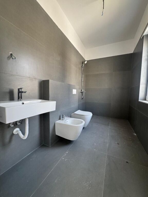 🏡 Shitet Vile 3 kateshe te Collina Verde, TEG