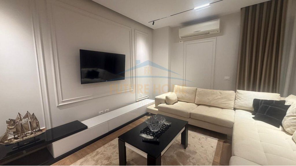 Affitto, Appartamento 2+1+ Posto auto, Qemal Stafa, Tirana