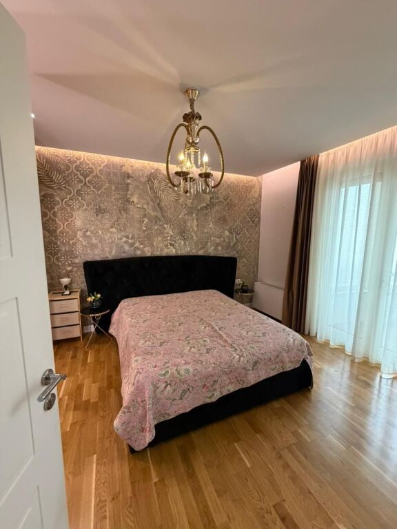 📌Shitet apartament 3+1+2 pranë Stadiumit Air Albania – Rruga e Elbasanit