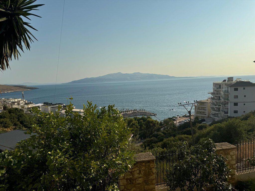 SARANDË, SHESIM OBJEKT 4- KATËSH ME PAMJE NGA DETI 1,700,000 €