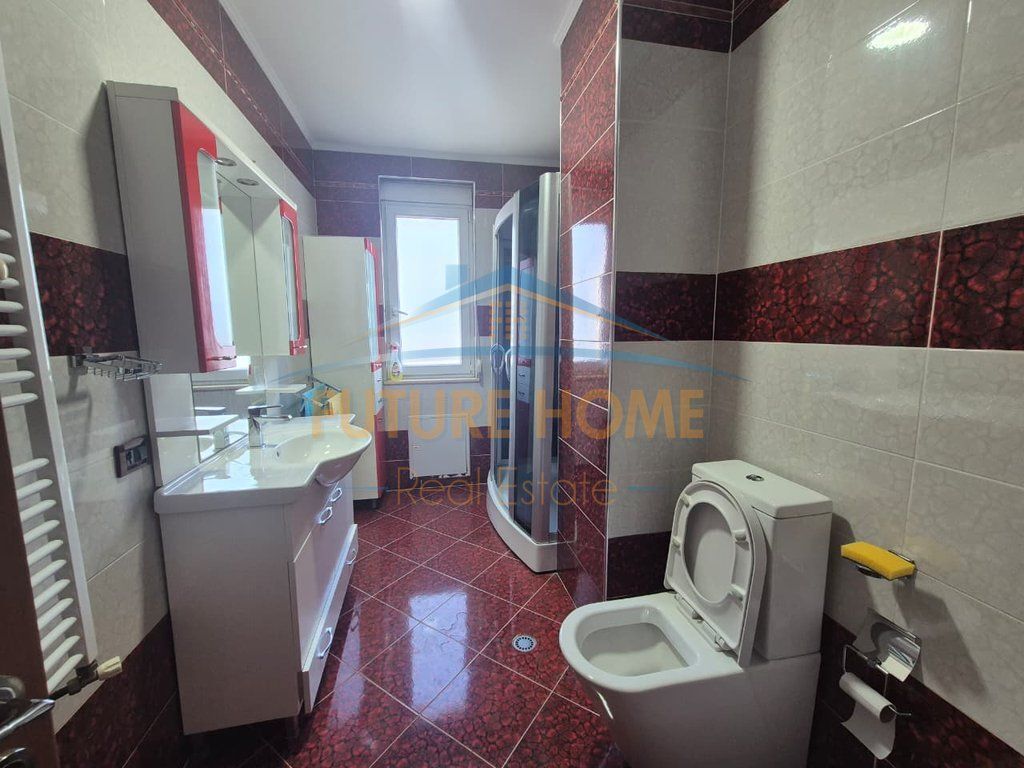 Shitet, Apartament 2+1, Bulevardi Zhan D'Ark, Tiranë.PRI65433