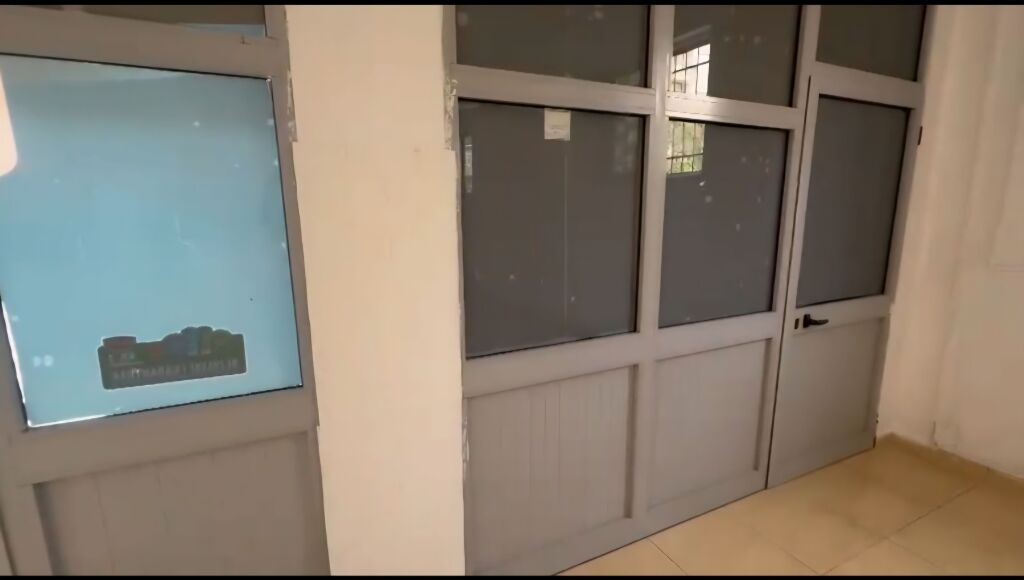 📌 Ambient Biznesi me Qera – 60m² në Rrugën Kadri Prishtina, Ideal për Zyre ose Dyqan