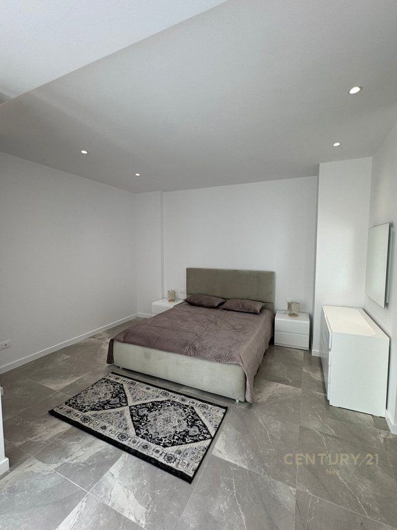 APPARTAMENTO 2+1+2 IN AFFITTO AL NUOVO MERCATO