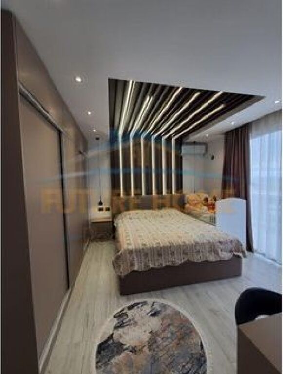 Apartment 2+1+2+ Veranda for Sale, Shkozë