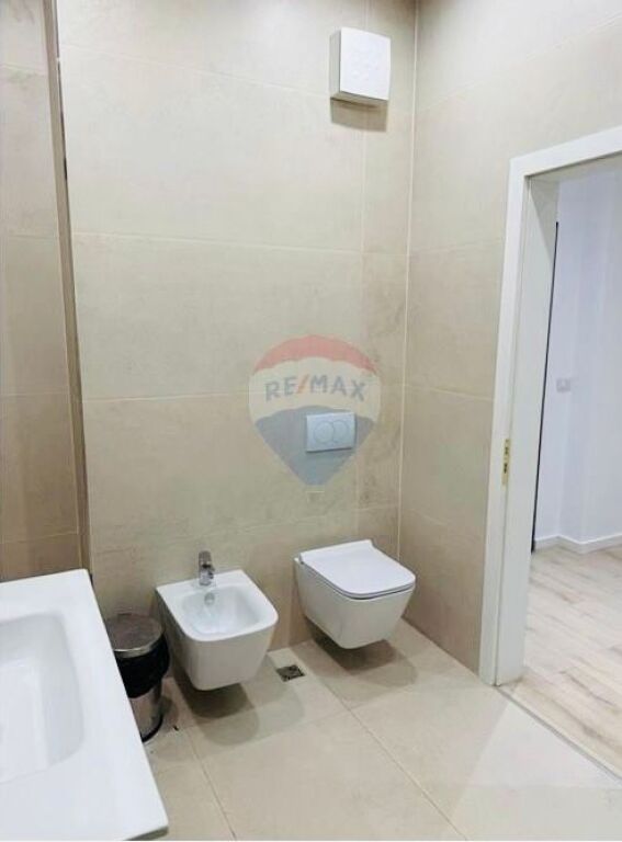 🏠📍Locale per Ufficio in Affitto Medreseja