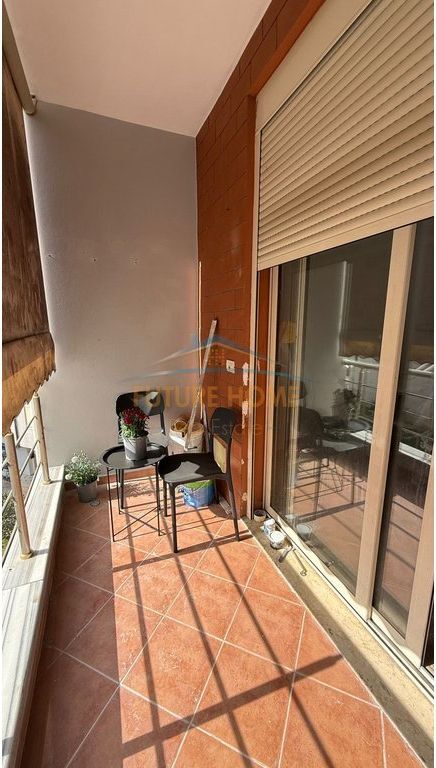 Affitto, Appartamento 1+1, Nuovo Anello, Tirana.