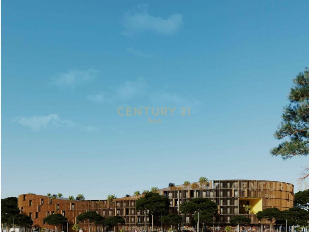 VENDESI APPARTAMENTO 1+1 CON CORTILE PRESSO LA RESIDENZA EON, A GOLEM !