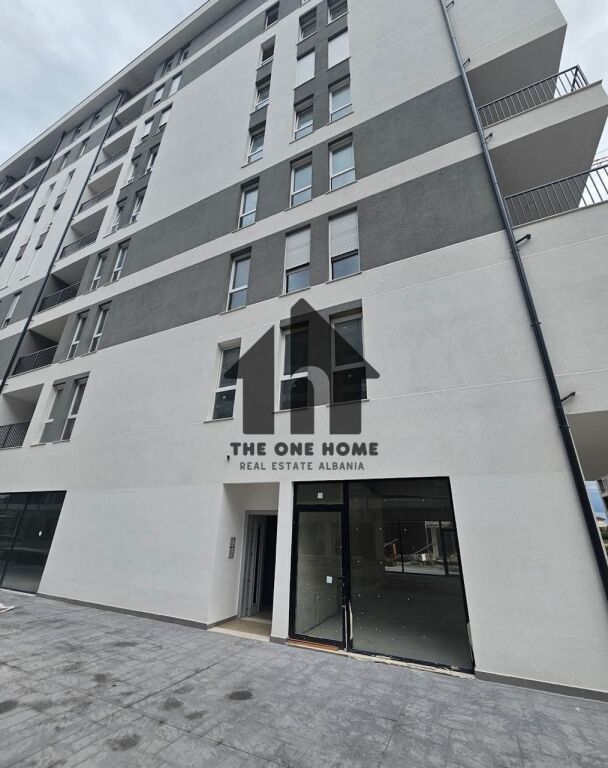 Ap.Shitje 2+1+1Garazh / Univers City. (gati per banim)