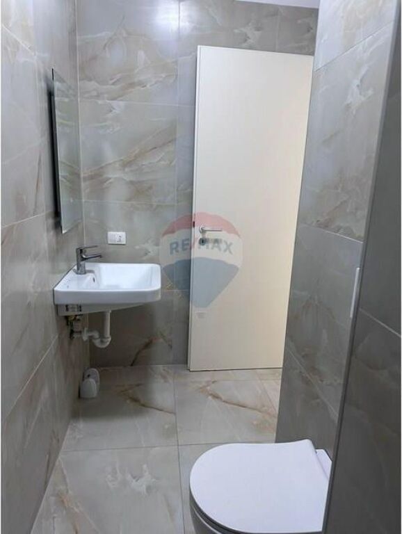 Apartament 2+1 me qera Kompleksi Kontakt