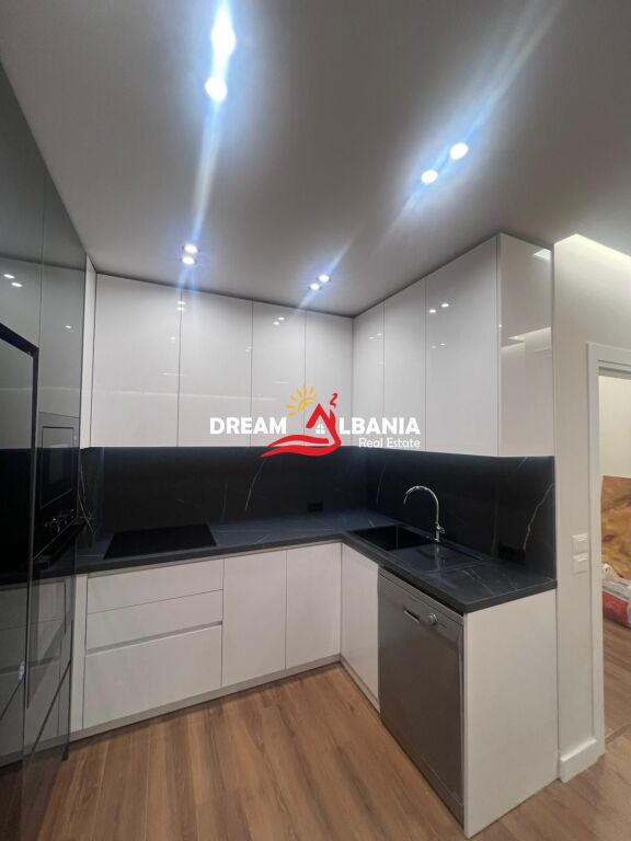 Appartamento 2+1 in Affitto Rr. Hoxha Tahsim – Tirana (ID 42215500) F