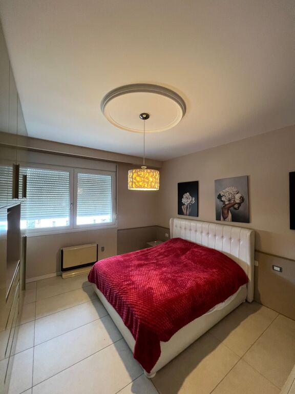 Shitet 1+1 te Liqeni Thatë