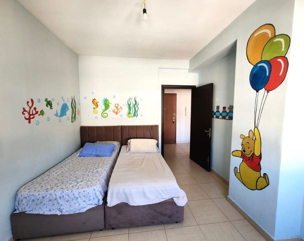 Shitet apart 2+1 te Kristal Center Komune Parisi