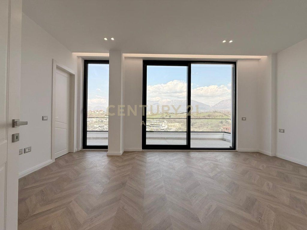 Luxury villa with pool in Mjull Bathore for sale, near TEG Shopping Center 980,000 € Total area  650m2  Internal area  330m2