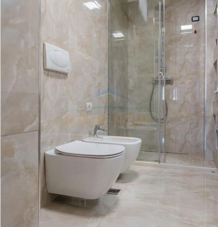 Apartment 3+1+2 for Sale Complex "Kontakt", 21 Dhjetori