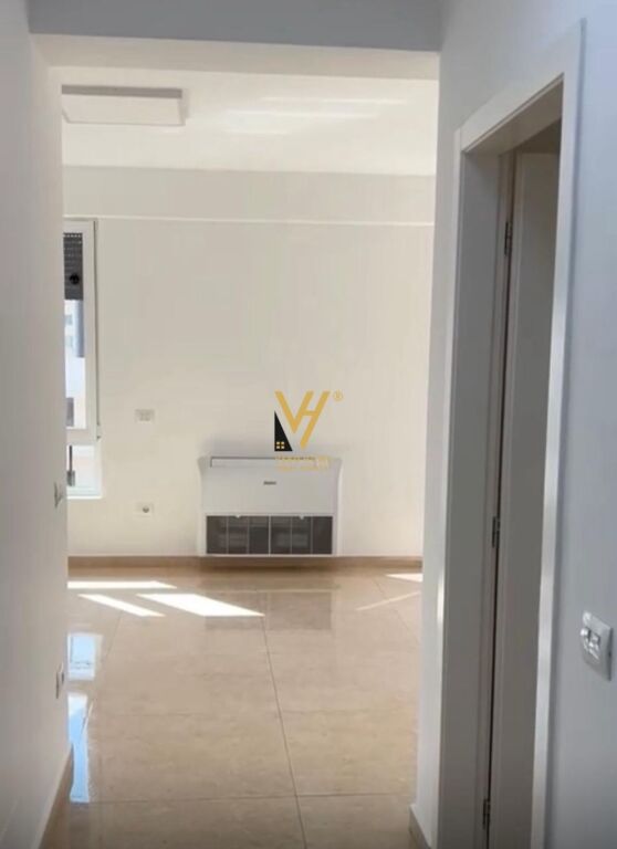 OFFICE 105 M2 FOR RENT AT MYSLYM SHYRI 1.100 EURO