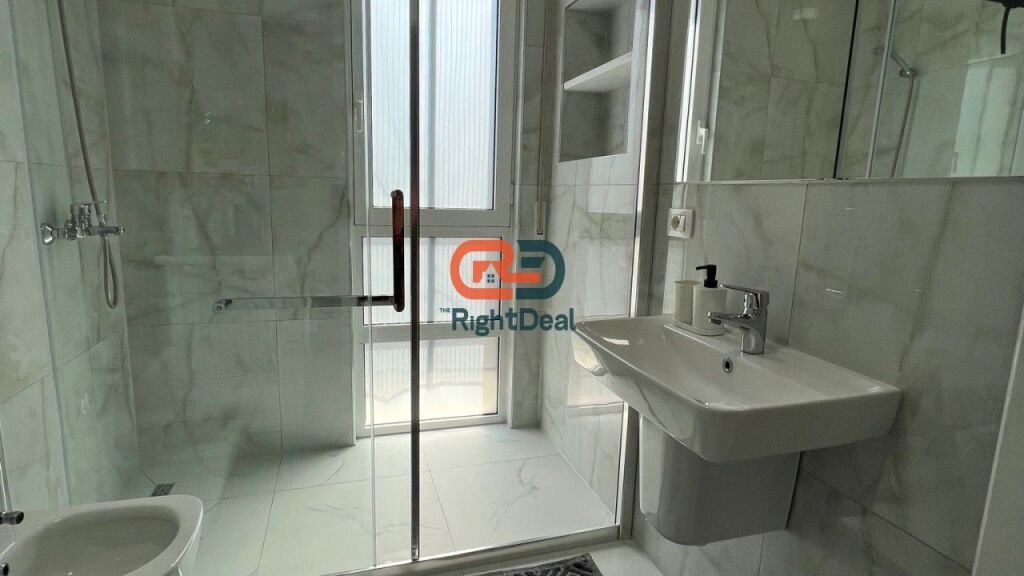 A San Pietro, nella Baia di Lalzi, in vendita un super appartamento 2+1 con planimetria perfetta!