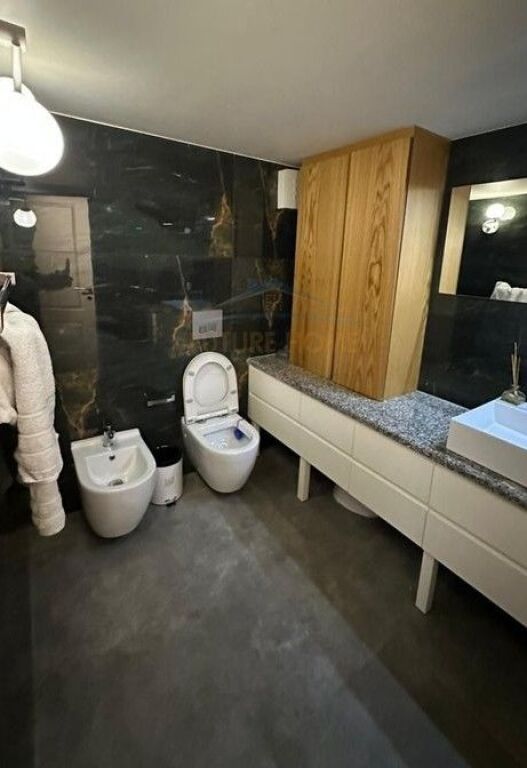 Shitet, Duplex 2+1, Fresk , Tiranë