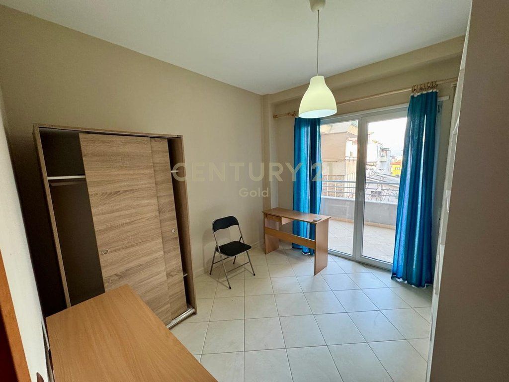 Kodra e Diellit, We rent out 2+1+2 apartment