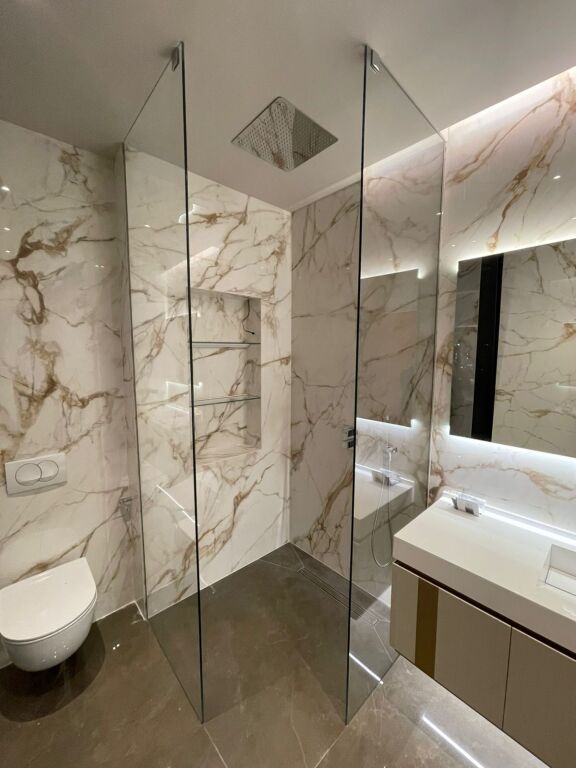 VILLA DI LUSSO SU 3 PIANI IN VENDITA VICINO A TEG