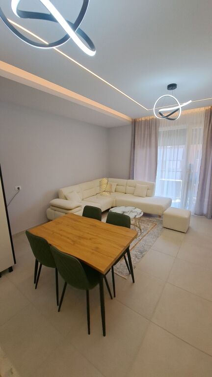 Qira, Apartament 2+1+blk, 5 Maji, 60.000 Leke/muaj