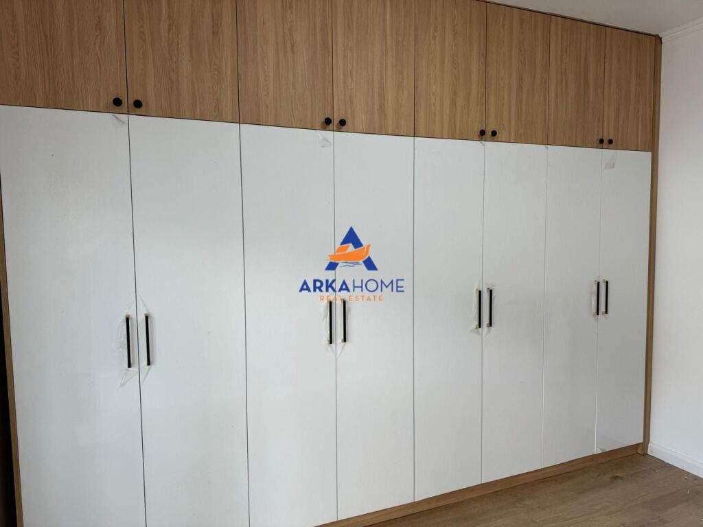 VENDESI APPARTAMENTO 2+1+2+VERANDA PRESSO “RESIDENZA KLENSI” 270.000 EURO