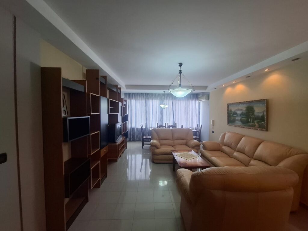  Appartamento 2+1 in Affitto a Lungo Termine – Vicino alla Scuola di Musica, Vlora