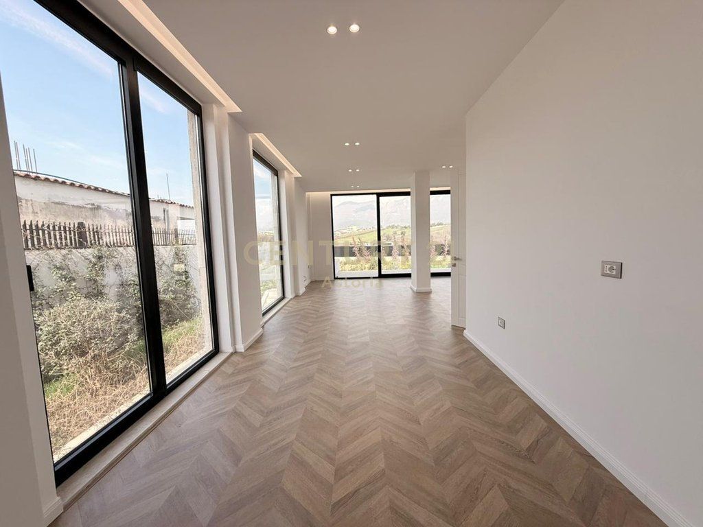 Luxury villa with pool in Mjull Bathore for sale, near TEG Shopping Center 980,000 € Total area  650m2  Internal area  330m2