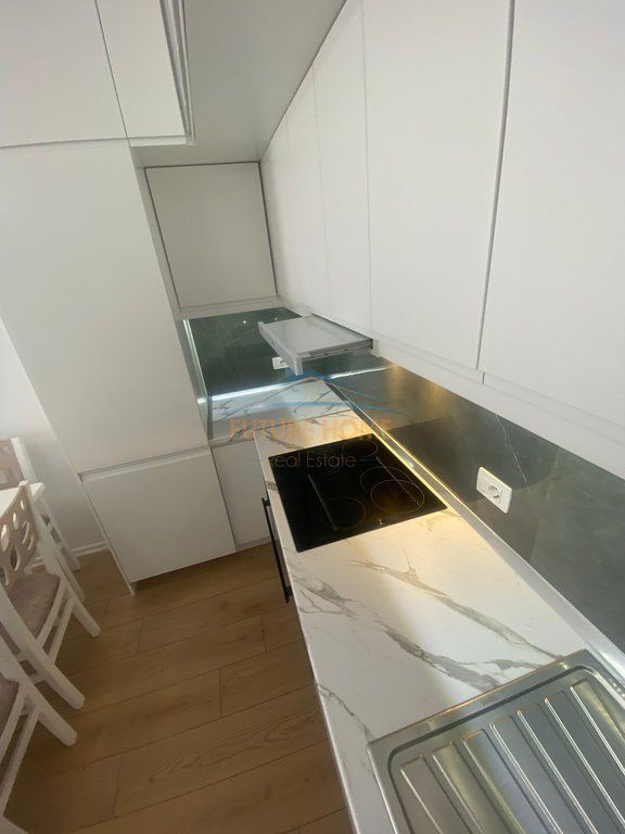 Qera, Apartament 1+1, Rruga 5 Maji, Tiranë.