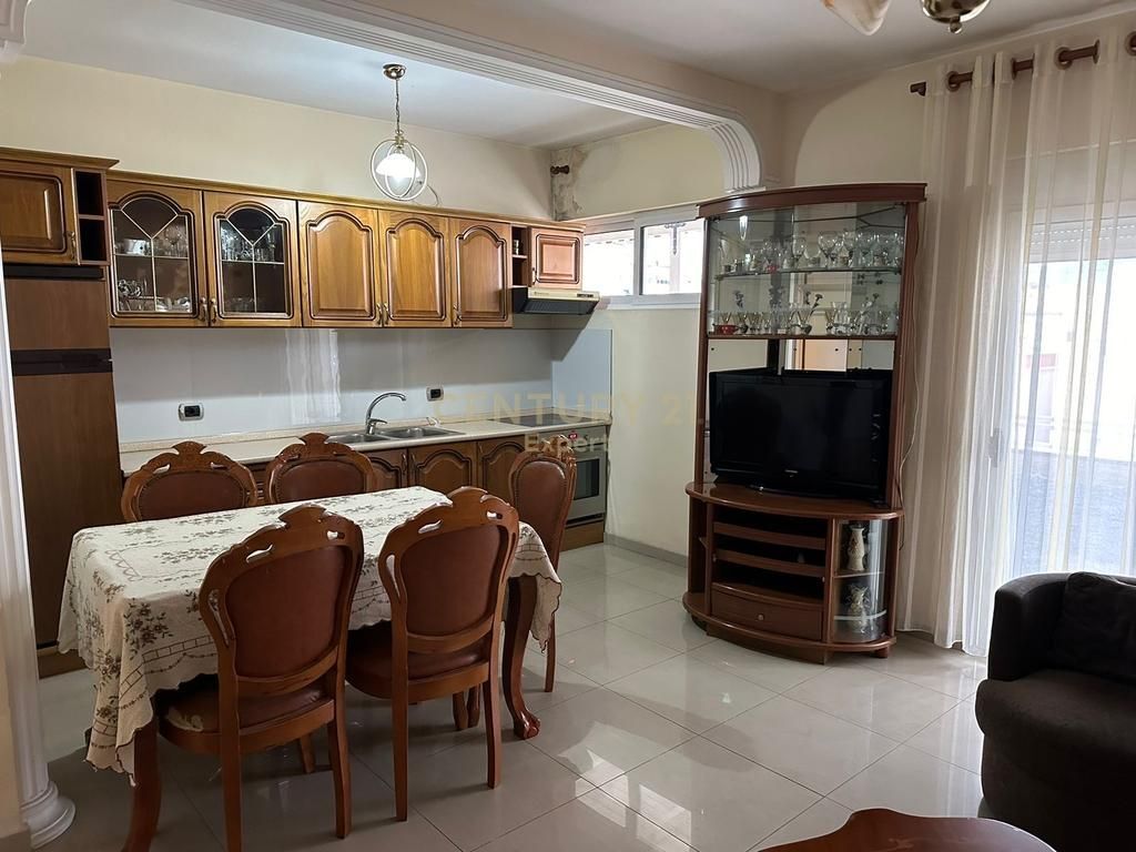 AFFITTIAMO APPARTAMENTO 2+1 VICINO AL EX PARCO 580 € /Mese Superficie Totale 88m2