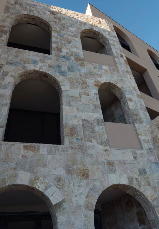 APARTMENT 2+1+2+VERANDA AND SWIMMING POOL IN "FOLIE VILLAGE"