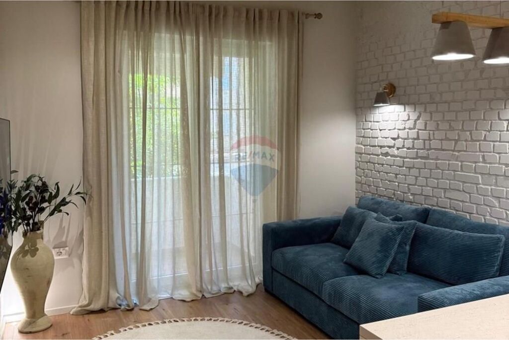 2+1 apartment for rent in Myslym Shyr!