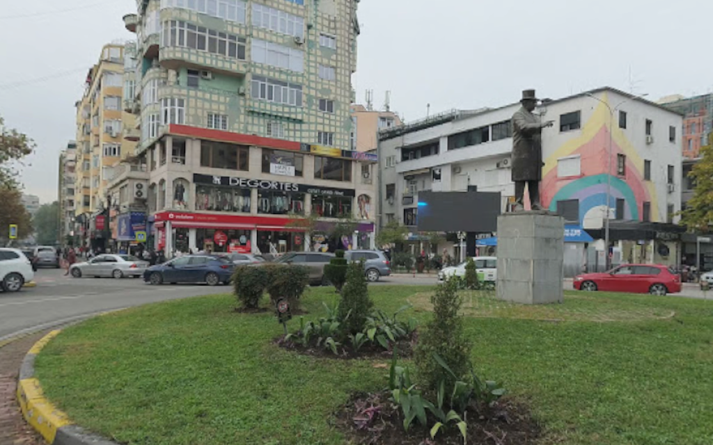 JEPET ME QERA AMBIENT KOMERCIAL TEK SHESHI WILLSON 180M2