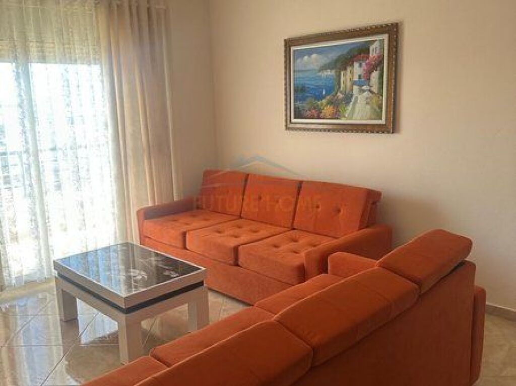 Shitet, Garsoniere, Uje te Ftohte