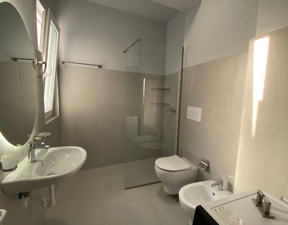 📌Jepet me qira apartament 2+1+2 – River Residence, Astir