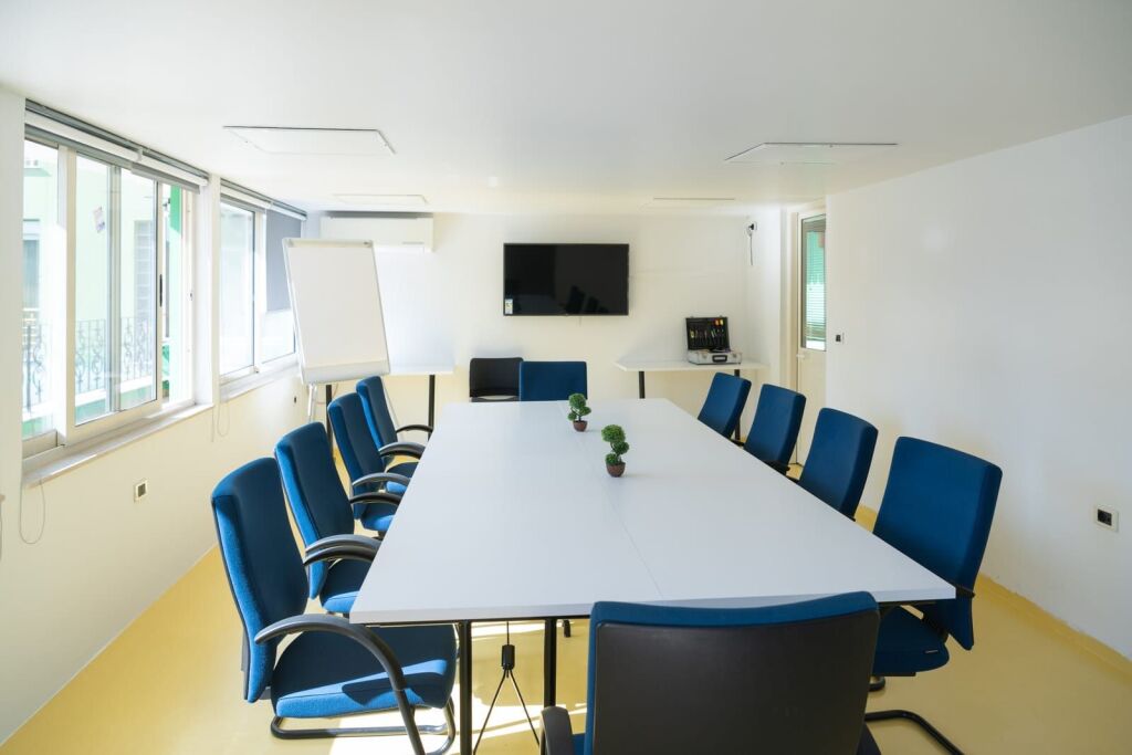 Ufficio in affitto 550 m2 a Bllok