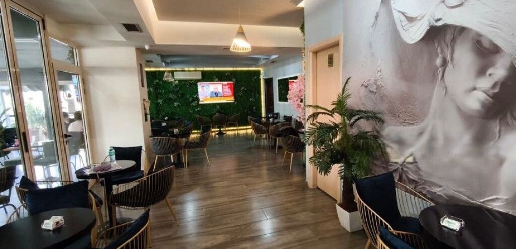 SHESIM AMBIENT KOMERCIAL, PRANË TV KLAN, NGJITUR ME UNIVERSITETIN EUROPIAN TE TIRANES (UET)